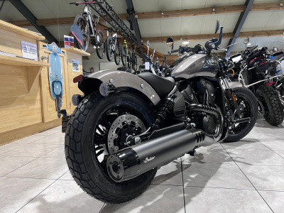 Indian Scout Bobber Ltd + Tech Heavy Metal