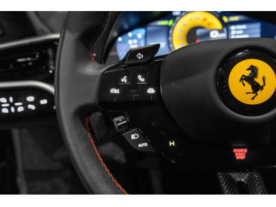 Ferrari 296 GTS NERO DS 1250 V6 BI-TURBO