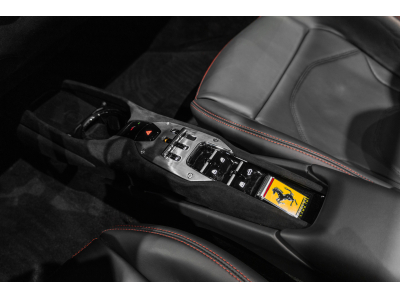 Ferrari 296 GTS NERO DS 1250 V6 BI-TURBO