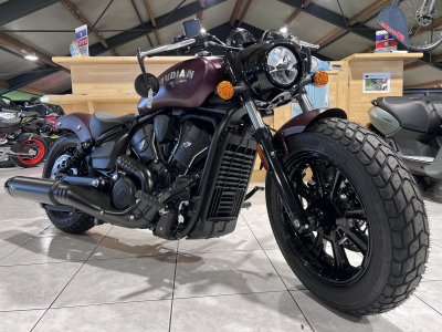 Indian Scout Bobber Maroon Metallic Smoke