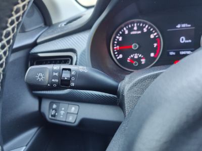 Kia Rio 1.0 T-GDI GT-LINE CLIM SIEGES + VOLANT CHAUFF CARPLAY