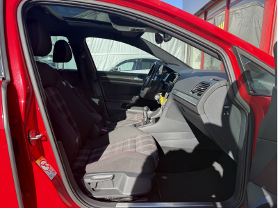 Volkswagen Golf GTI VII 2.0 TSI 230 FACELIFT DYNAUDIO VIRTUAL COCKPIT PANO NAVI 1 HAND