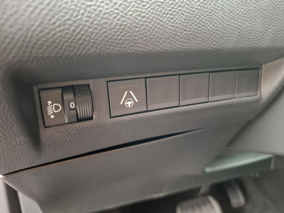 Peugeot 2008 1.2 Hybrid 145 Allure e-DCS6