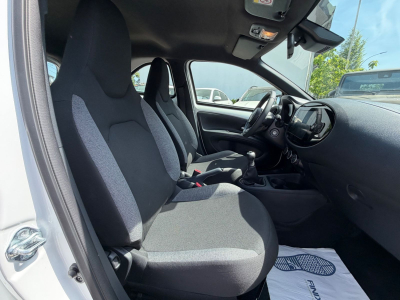 Toyota Aygo X Play/ Kamera / Klima /