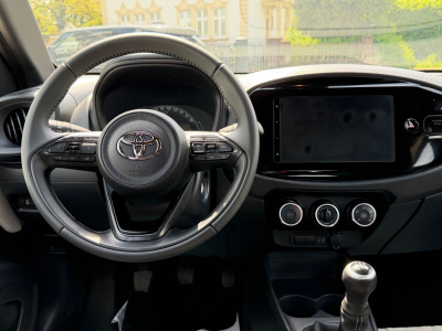 Toyota Aygo X Play/ Kamera / Klima /