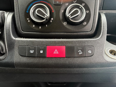 Peugeot  Boxer Kasten Hochraum 330 L2H3 BlueHD/EURO6