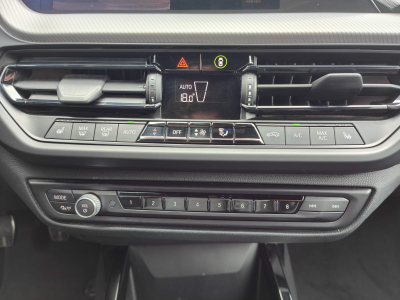 BMW 118 118I PACK M GPS CAMERA CARPLAY SIEGES CHAUFFANTS