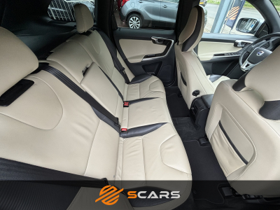 Volvo XC60 R DESIGN 2.4 D5 215CV 4x4 AWD