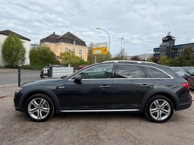 Audi A4 Allroad quattro 45 TFSI 180 KW / Pano /