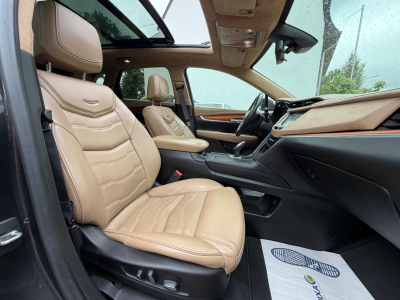 Cadillac XT5 Platinum AWD