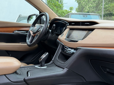 Cadillac XT5 Platinum AWD
