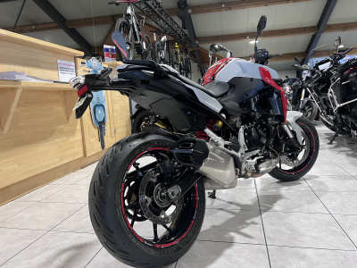 BMW F 900 R 