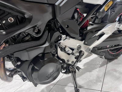BMW F 900 R 