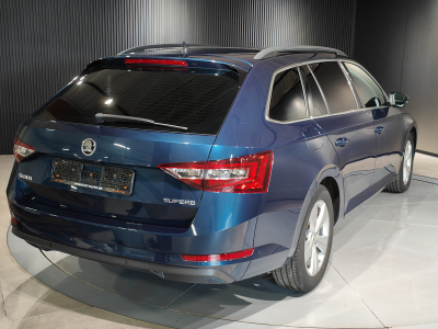 Skoda Superb 1.6 TDI DSG CARPLAY TOIT OUVRANT CAMERA CUIR SIEGES CHAUFF