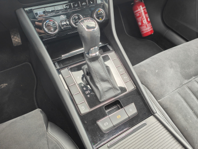 Skoda Superb 1.6 TDI DSG CARPLAY TOIT OUVRANT CAMERA CUIR SIEGES CHAUFF