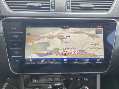 Skoda Superb 1.6 TDI DSG CARPLAY TOIT OUVRANT CAMERA CUIR SIEGES CHAUFF