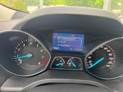 Ford Kuga FORD KUGA TITANIUM 4X4 BII XENON LEDER AUTOMATIK LANE NAVI KAMERA