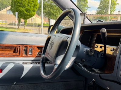 Cadillac Fleetwood 5.7 / LEICHENWAGEN / KRYSTAL / SARG