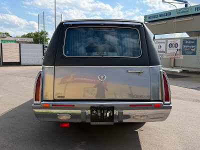 Cadillac Fleetwood 5.7 / LEICHENWAGEN / KRYSTAL / SARG