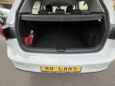 Volkswagen Golf Golf 8 1.5 Tsi 130cv Life CarPlay 2xPDC LED ACC