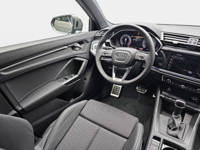 Audi Q3 35 TFSI S-Tronic 150  S-Line