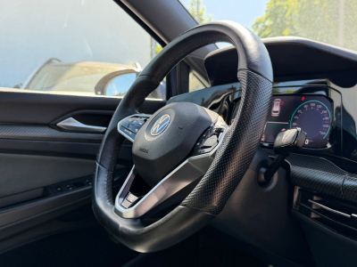 Volkswagen Golf VIII Variant R-Line eTSI