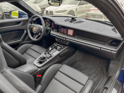 Porsche 992 911/ 992.1 CARRERA 4S/360°/21/SPORT CHR/TOIT PANO/BOSE/VOLL