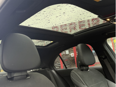 Mercedes-Benz C 180 AMG LINE PANO CUIR NAVI 1 HAND