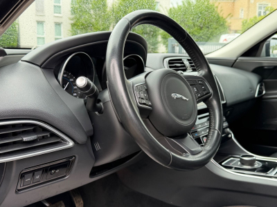 Jaguar XE Prestige/1.HAND/SCHECKHEFT/
