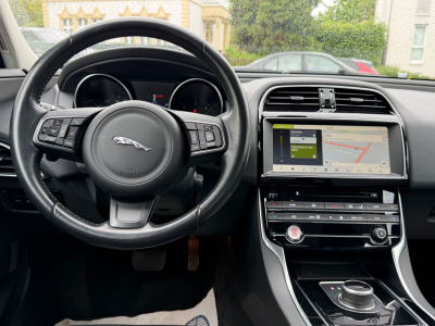 Jaguar XE Prestige/1.HAND/SCHECKHEFT/