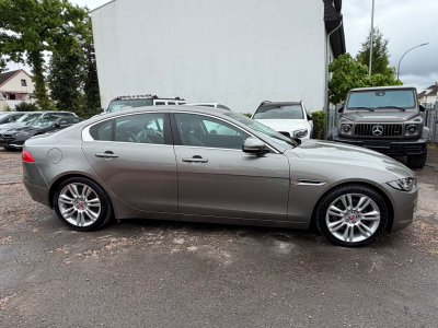 Jaguar XE Prestige/1.HAND/SCHECKHEFT/
