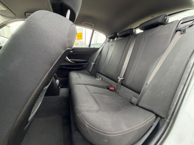BMW 118 d 150 PS/xDrive Advantage/LED/LEDER/NAVI/