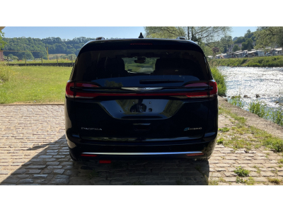 Chrysler Pacifica Limited Pinnacle Hybrid DVD FULL