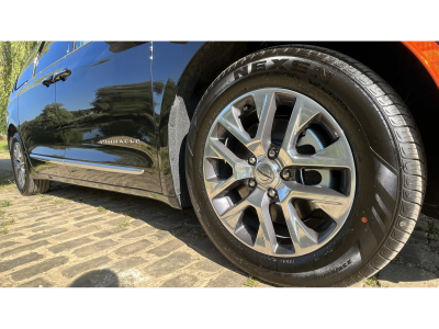 Chrysler Pacifica Limited Pinnacle Hybrid DVD FULL