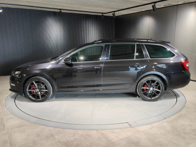Skoda Octavia Combi RS 2.0 TDI DSG 4X4 CARPLAY GPS SIEGES CHAUFF