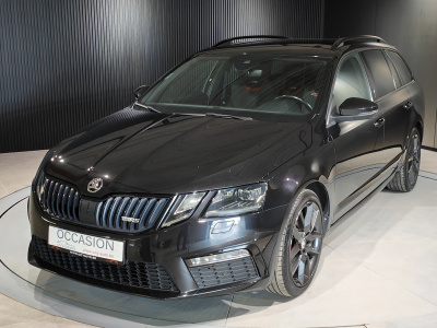 Skoda Octavia Combi RS 2.0 TDI DSG 4X4 CARPLAY GPS SIEGES CHAUFF