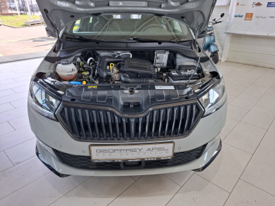 Skoda Fabia 1.0 TSI  MONTE CARLO, LED, CAMERA, PANORAMIQUE, ALU 17'',NAVI, 1HAND