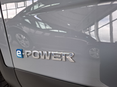 Nissan Qashqai 1.5 VC-T 190 N-Connecta e-Power, Hybride, CAMERA 360°, CUIR, LED, NAVI, PANORAMIQUE, 1 HAND