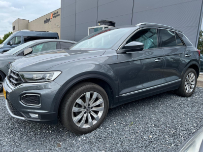 Volkswagen T-Roc 1.5 TSI 150 DSG STYLE,VIRTUAL, KAMERA,NAVI, CARPLAY, LED, CUIR,1 HAND