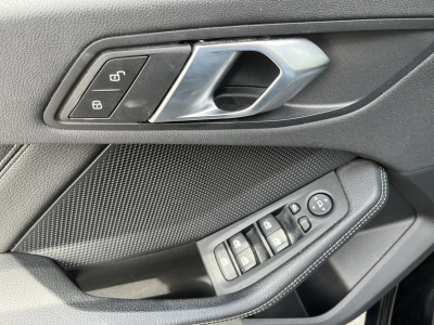 BMW 116 116d 115cv Navi Pano Cuir 2xPDC