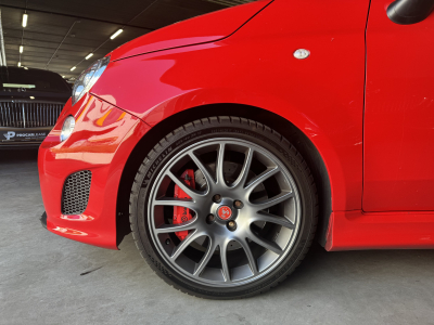 Abarth 695 TRIBUTO FERRARI /CARBON/N°1056/1199