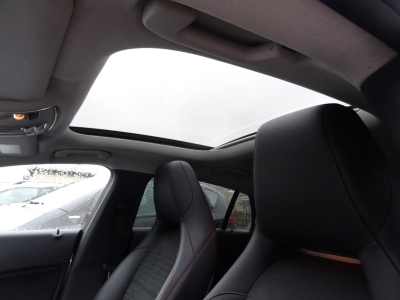 Mercedes-Benz CLA 200 Shooting Brake AMG-LINE