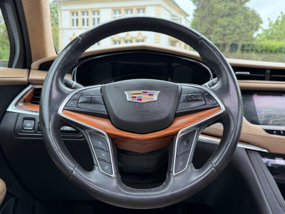 Cadillac XT5 Platinum AWD