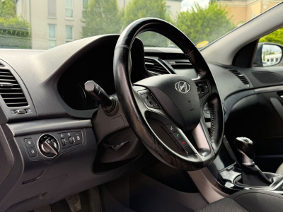 Hyundai i40 1.7 CRDi 85kW blue/Kamera/LED/NAVI/AHK/