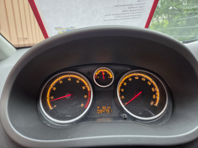 Opel Corsa COSMO 1.4 ESSENCE 101CV