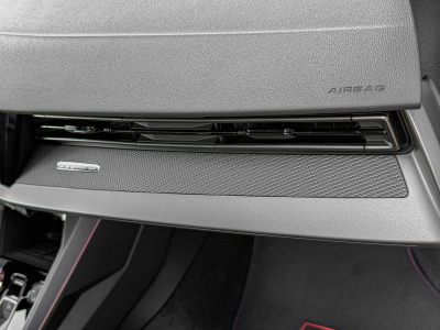 Audi RS3 Sportback 2.5 TFSI quattro/Pano/19/360°/SONOS/SCHALE S/MATRIX