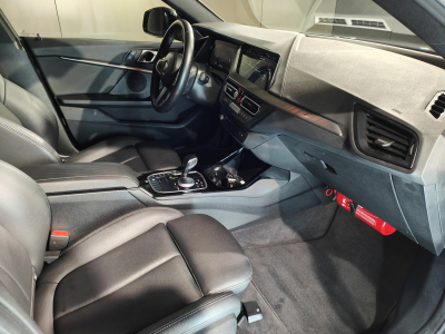 BMW 218 218iA PACK M BOITE AUTO GPS LED CARPLAY