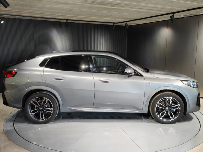 BMW X2 SDRIVE20i PACK M CARPLAY GPS CAMERA 360 TOIT PANO