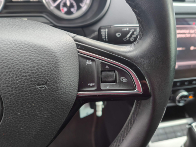 Skoda Octavia 1.6 TDI DSG CARPLAY APS AV/AR SIEGES CHAUFFANTS CRUISE
