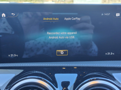 Mercedes-Benz CLA 180 1.3 SB PACK AMG CAMERA GPS CARPLAY